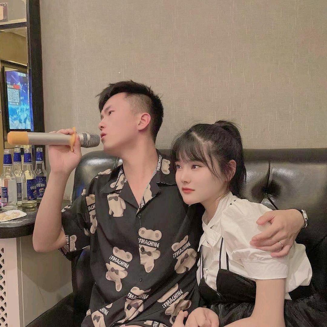 清晨的酒。