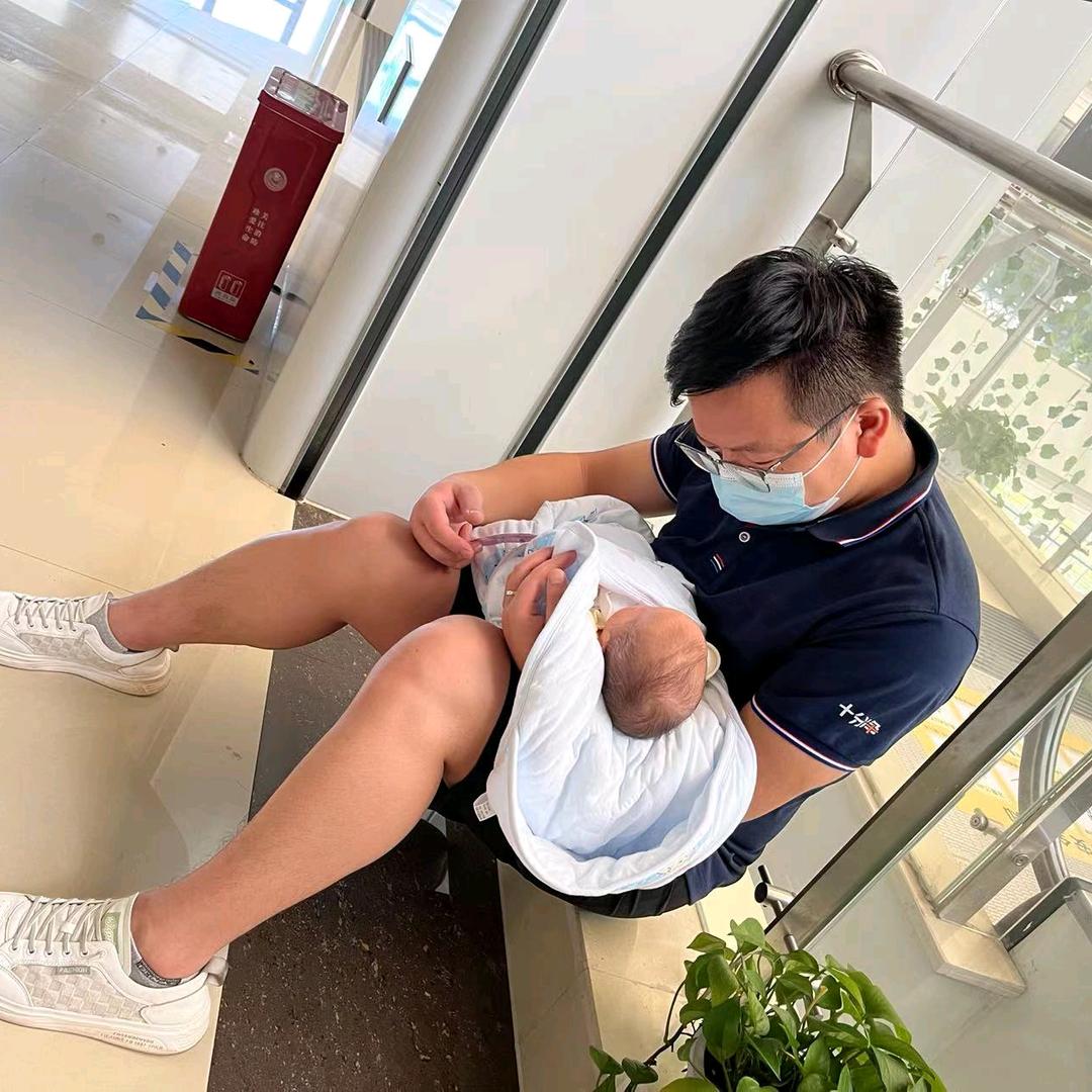 钓鱼记得戴头盔