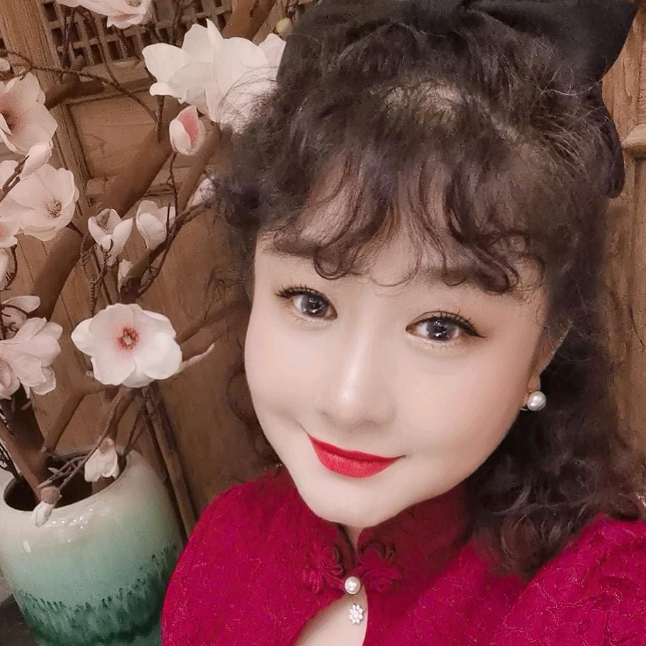 主持人香香