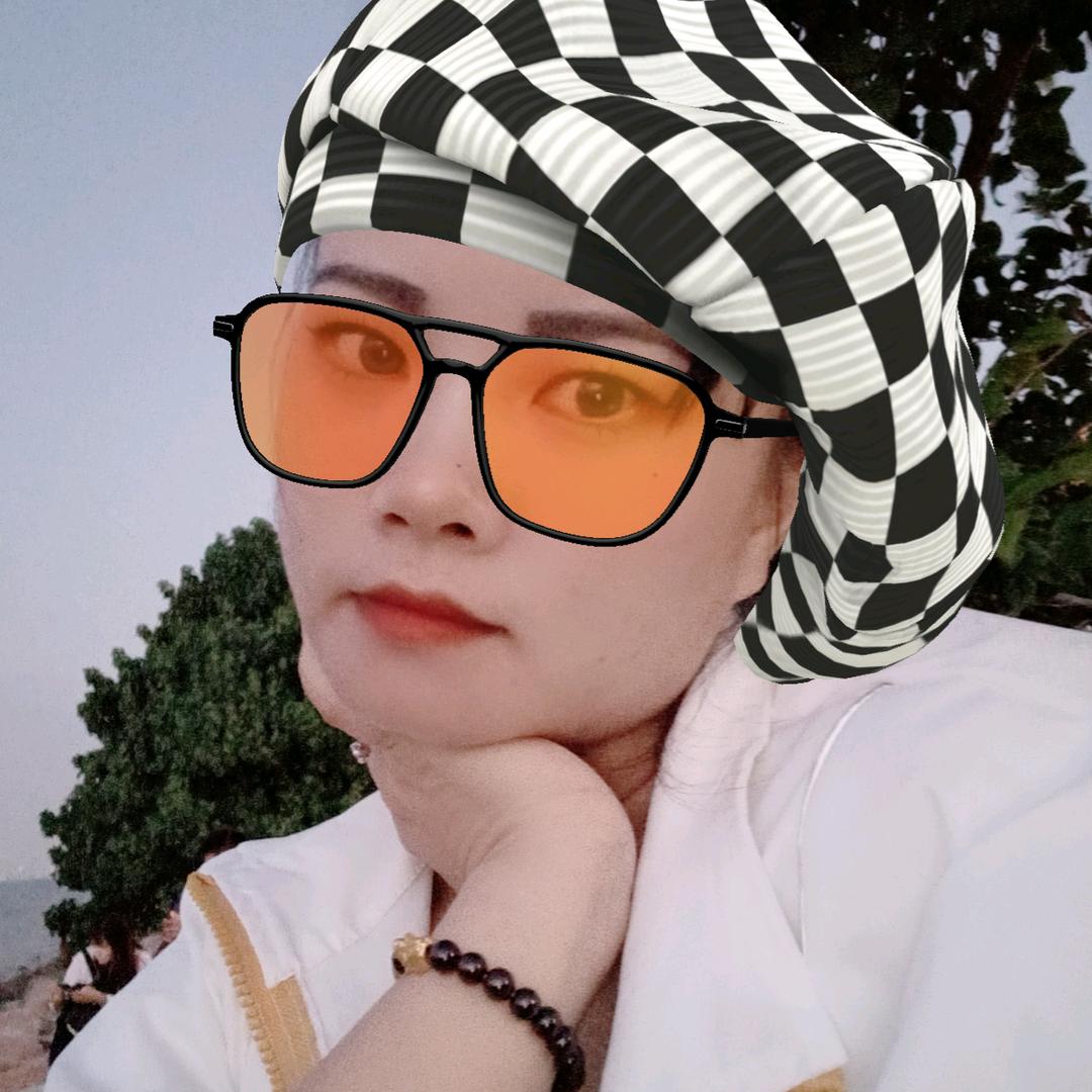 半空中的降落伞