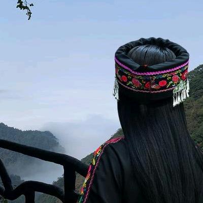 草集古芳