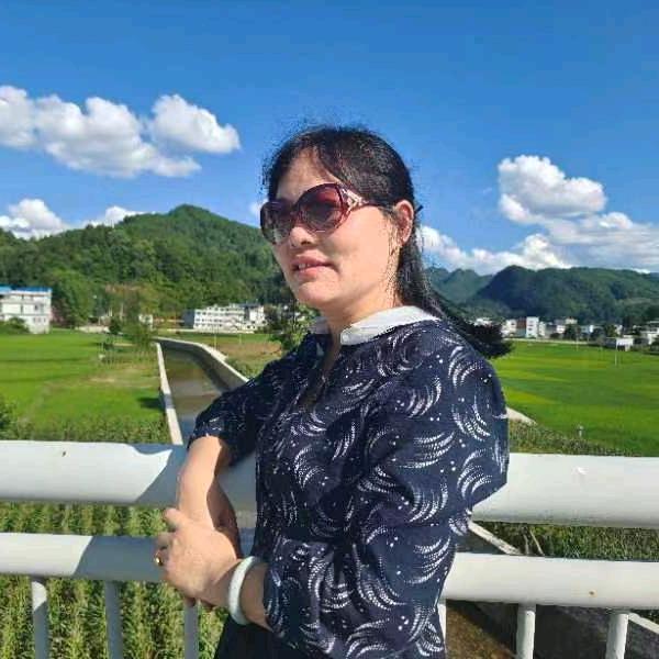 都匀市沙寨场坝卖农资罗太平