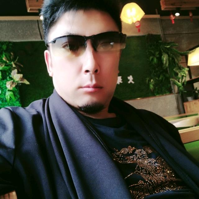 阿贵，，