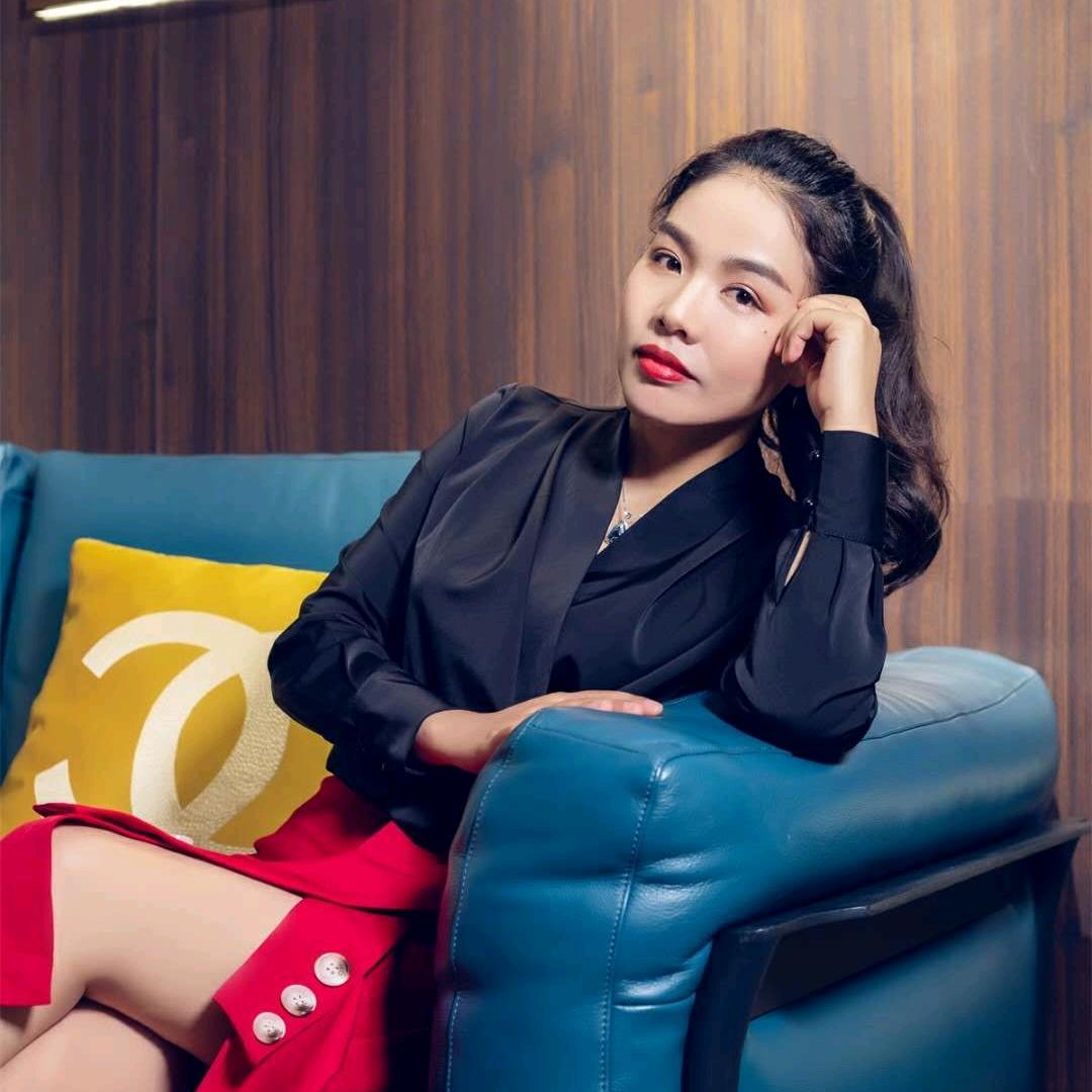 成都华臣家具娅