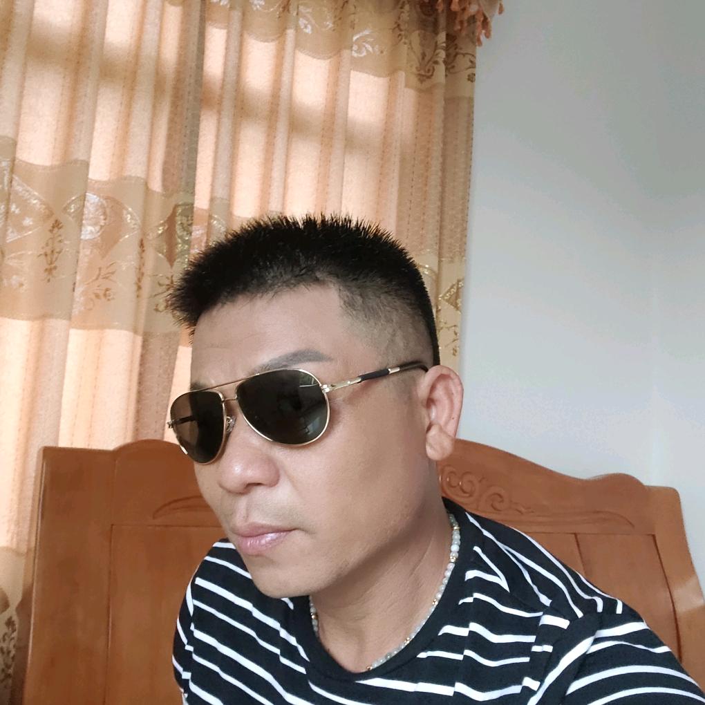 黄黄