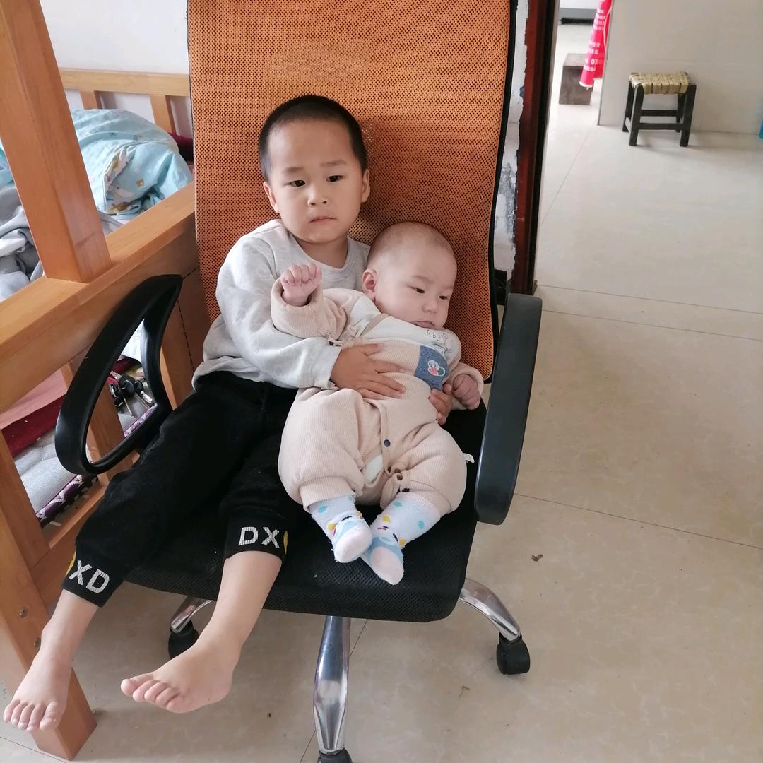深秋杨叶