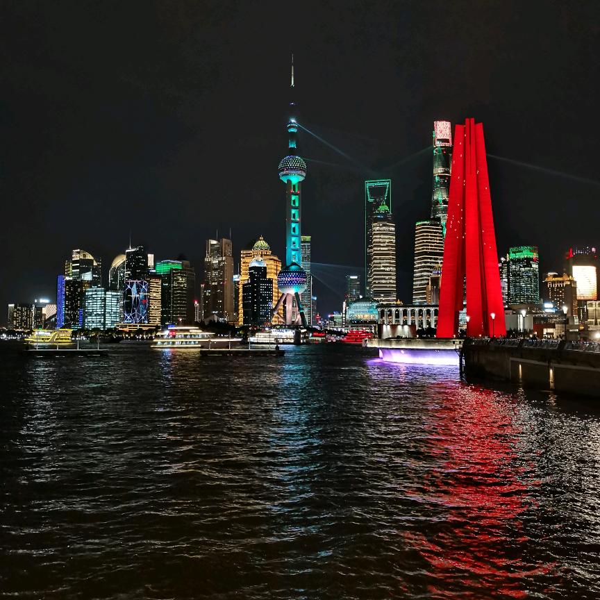 潘
