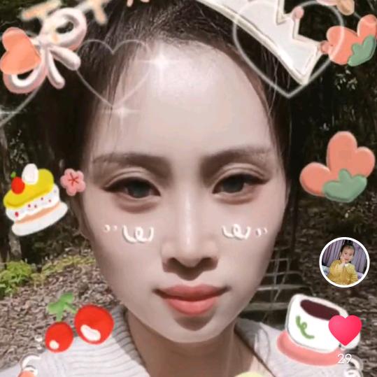 丽媛一家亲