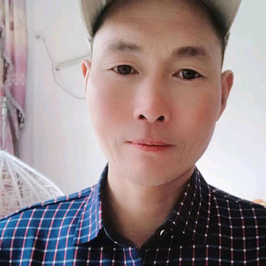 炯炯有神