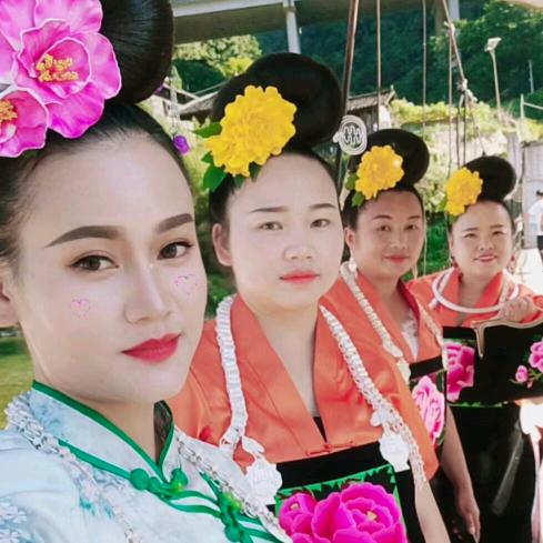 (   ･᷅ὢ言不由衷