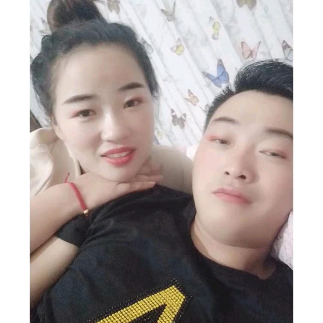 在灵璧推着老公卖海鲜