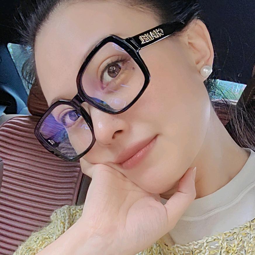 爱喝酒的美兔子