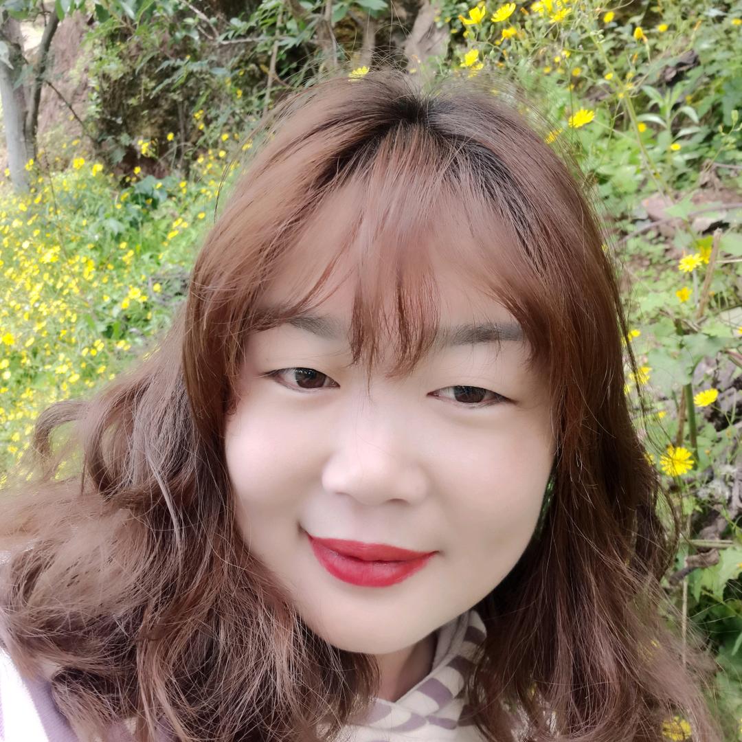 左手点烟