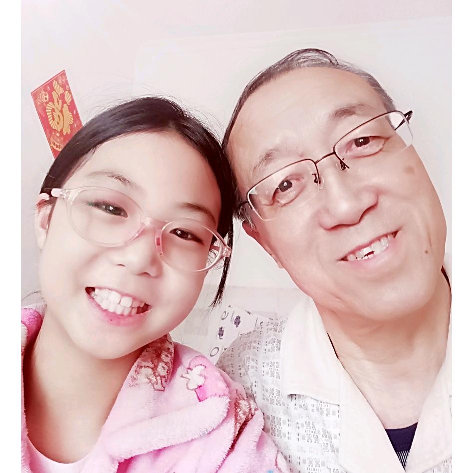 爷孙俩人