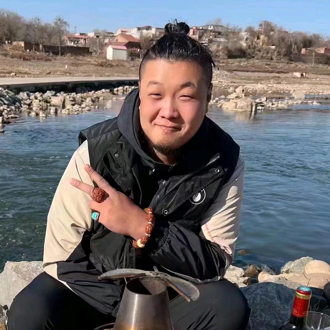 在邯郸干铁锅炖的九哥