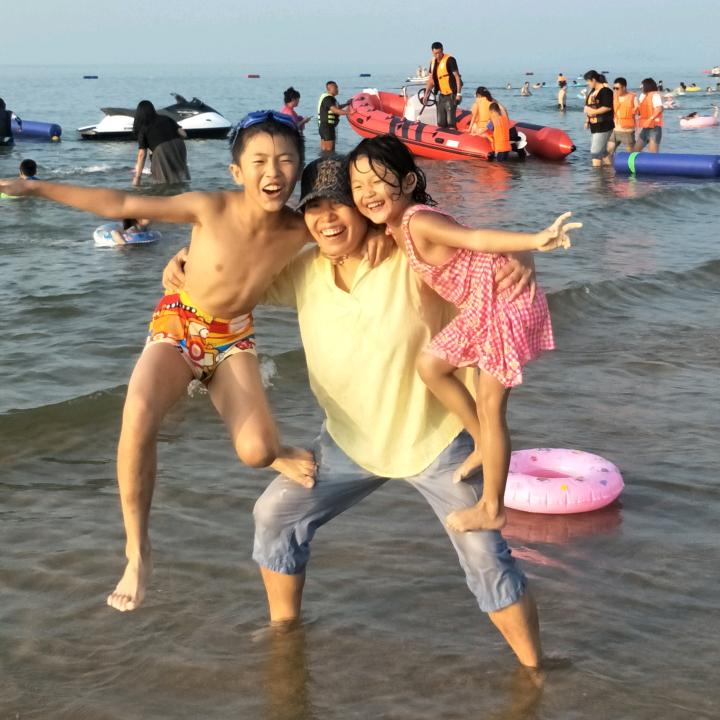 枣乡体育老师和她的孩子们