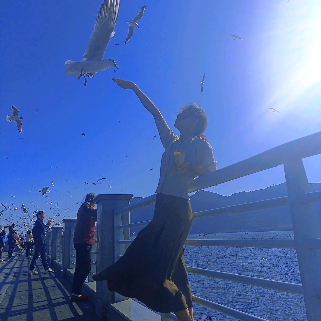 墨江县桃喜美容美甲店