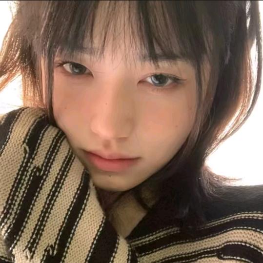 李瘦瘦-
