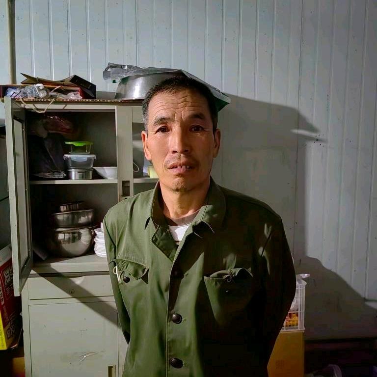 山里 人