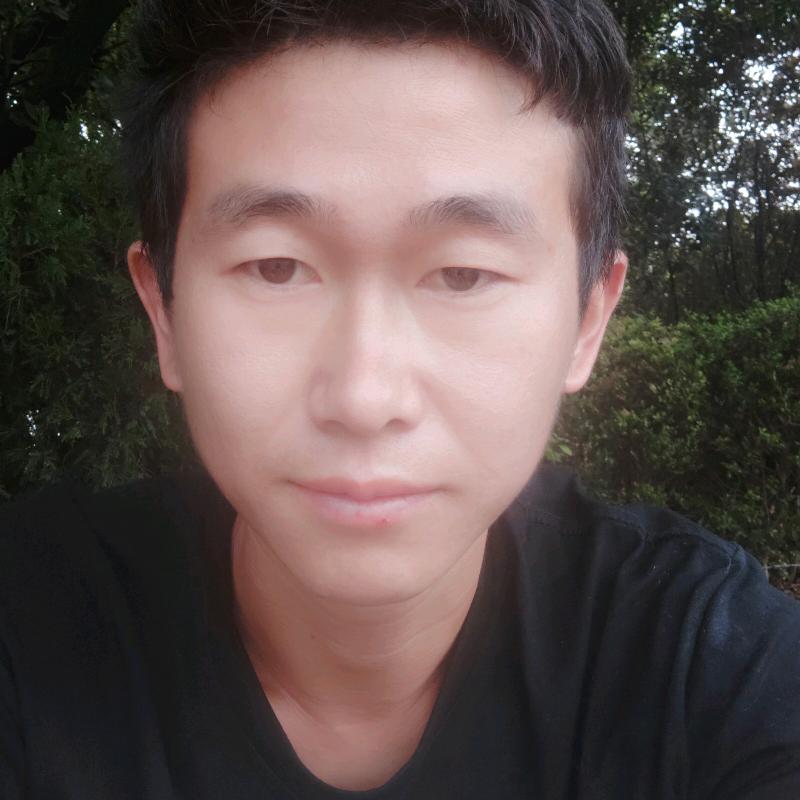 君莫笑