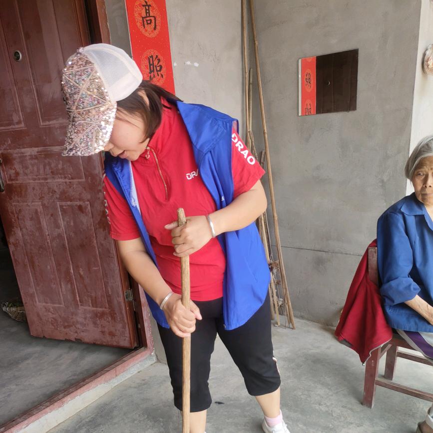 红哥的胖妹妹