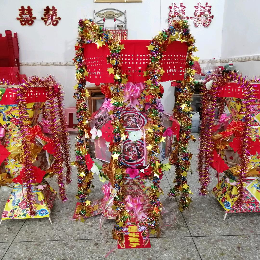 平垌德朋年例灯笼花灯