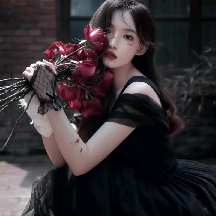 夏天的雪˃̣̣̥᷄⌓˂̣̣̥᷅