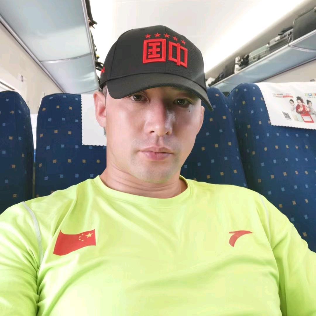 摔跤龙少