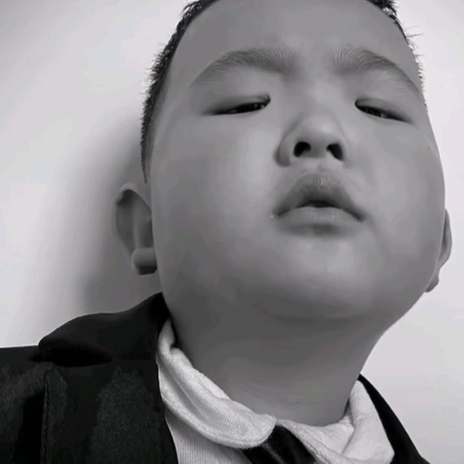 啊英
