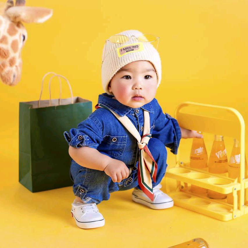 @单身强哥带个女孩