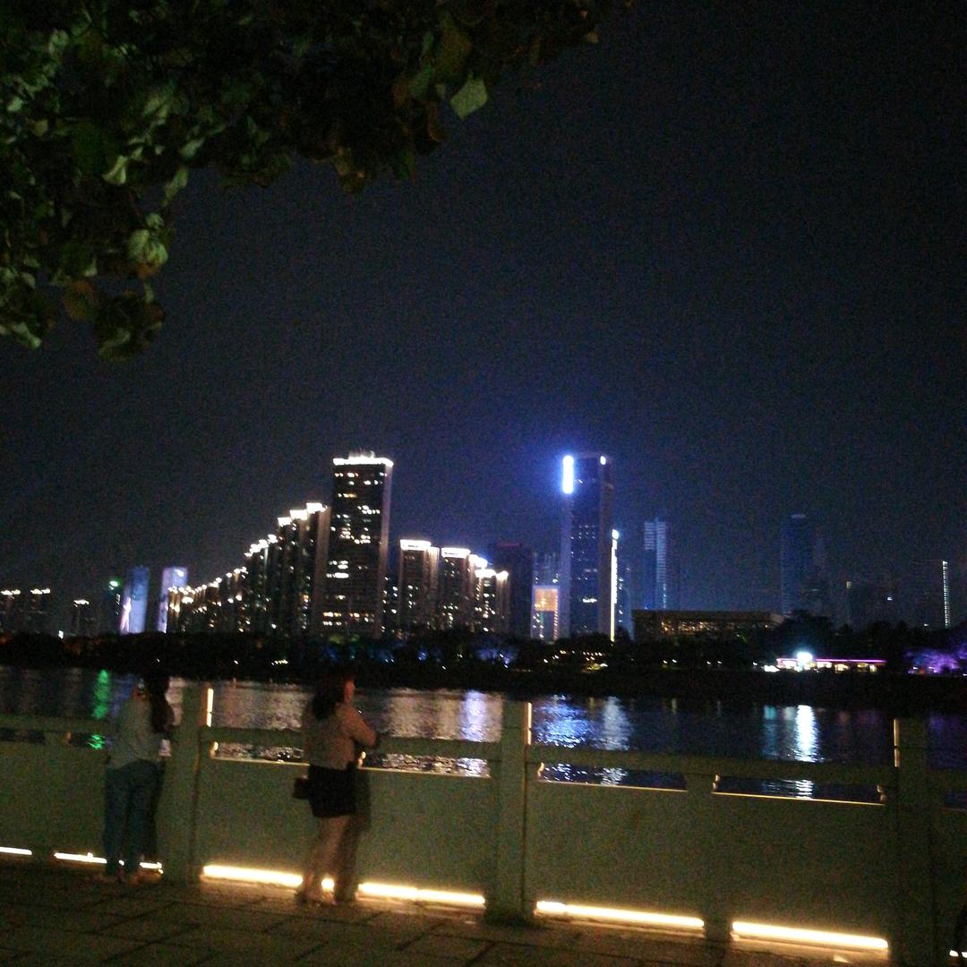 馥新巧