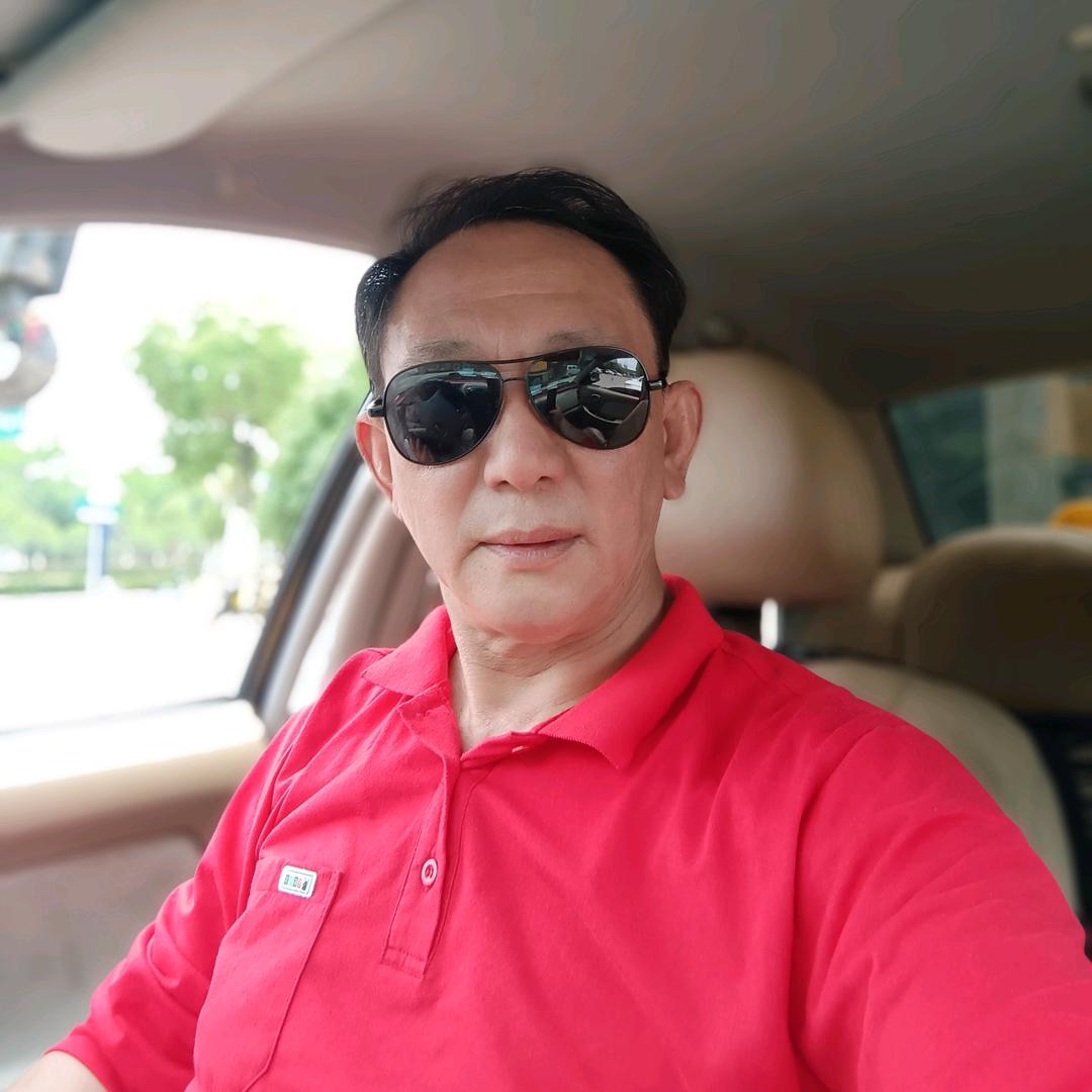 伍，，全，，哥