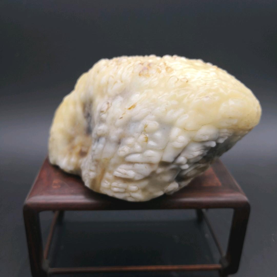 晶晶蛋白玉