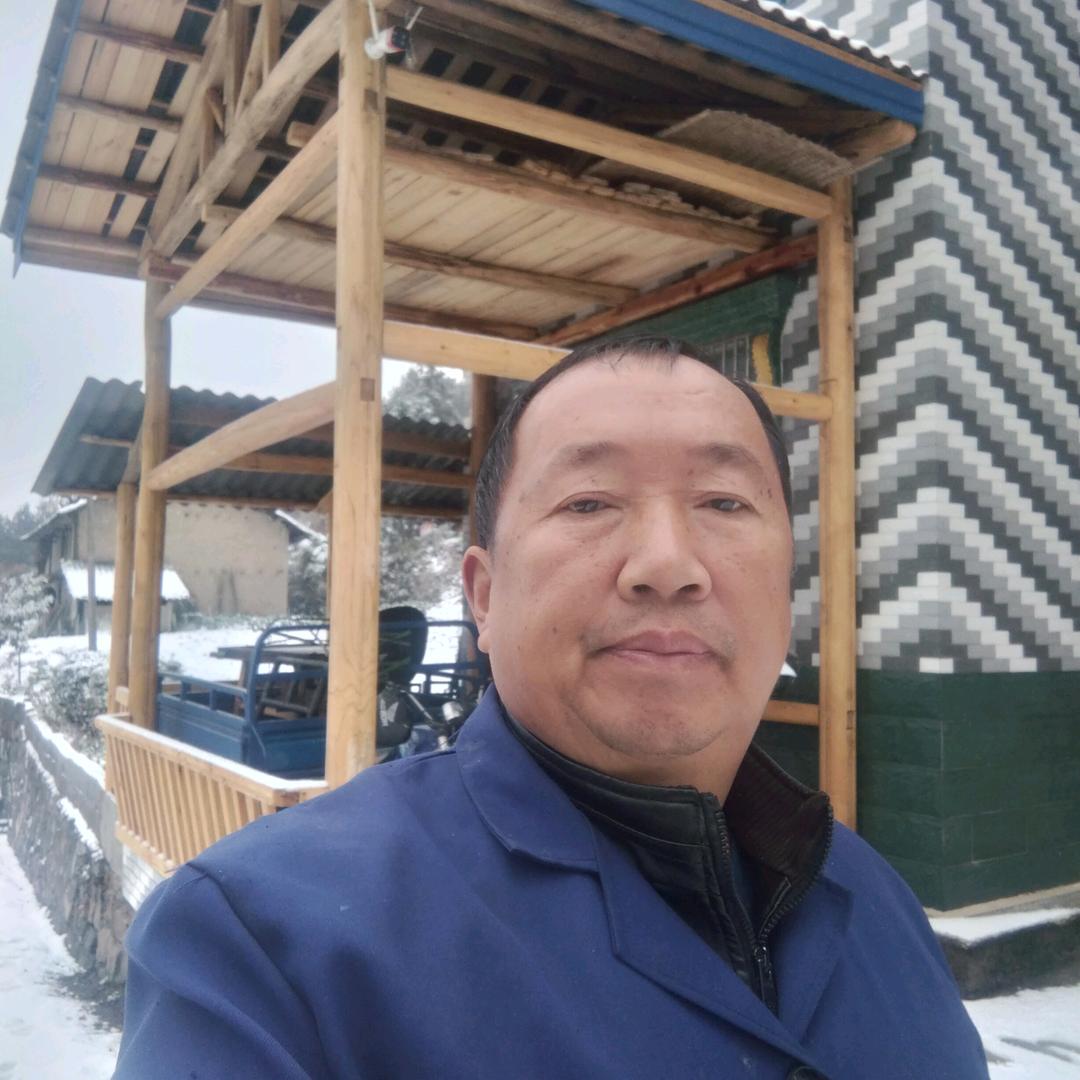 李育乾
