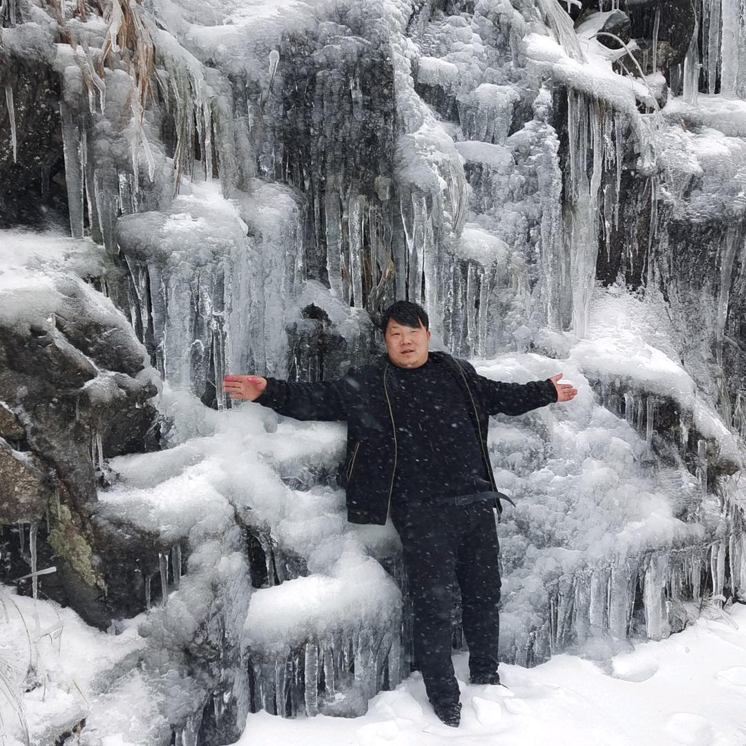 同志们好