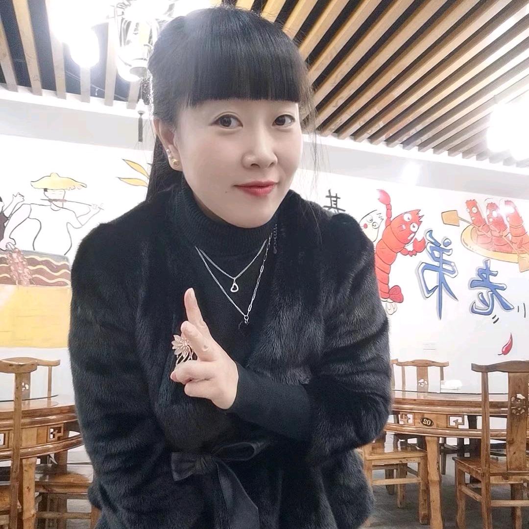 白酒小姐姐