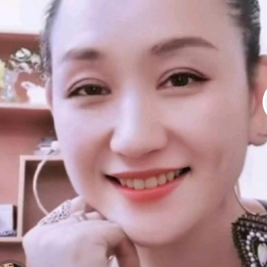 大耳环舞服