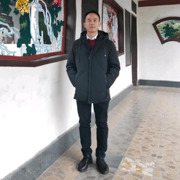 侯戈