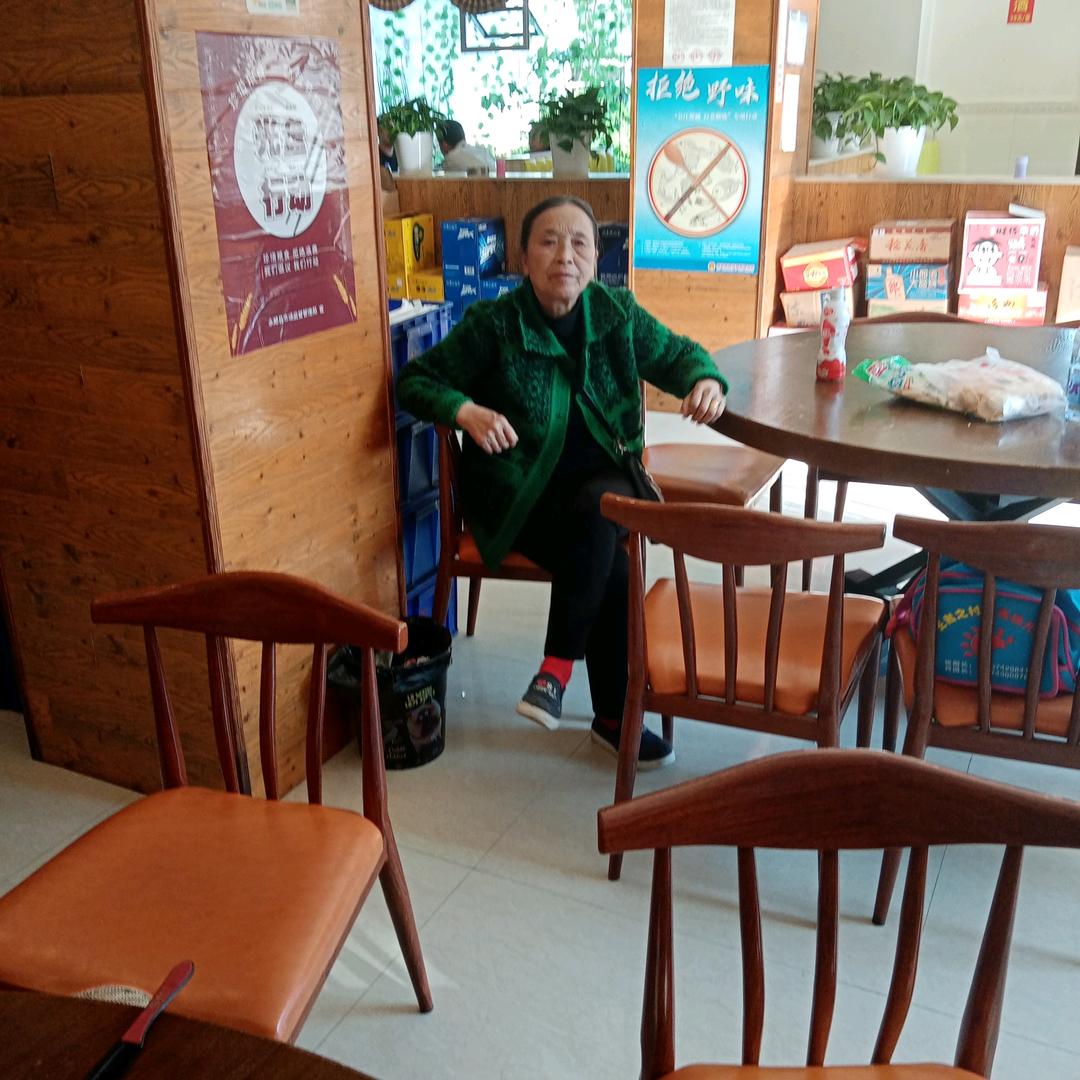 黄太梅（75岁）