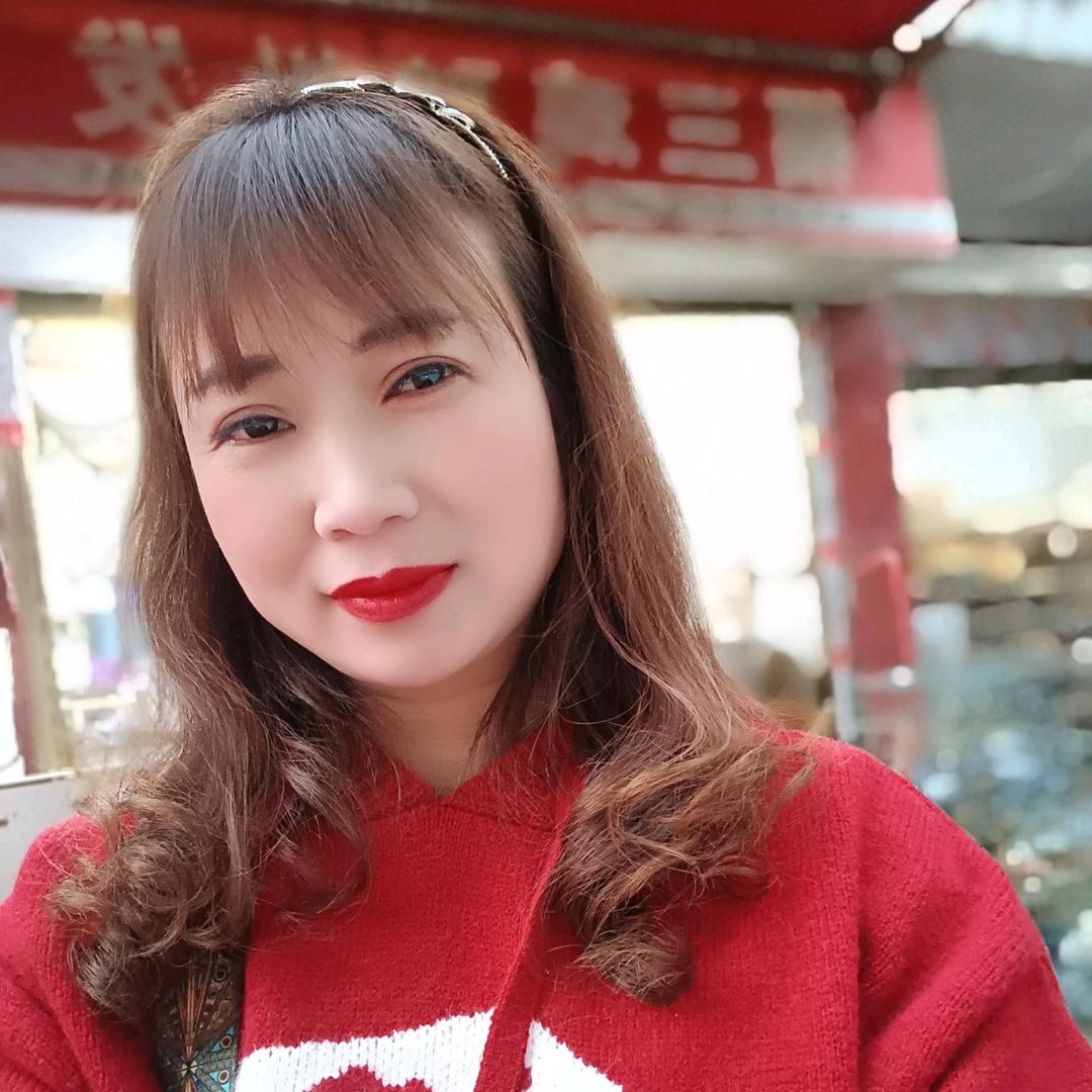 爱玩的菇凉很霸气