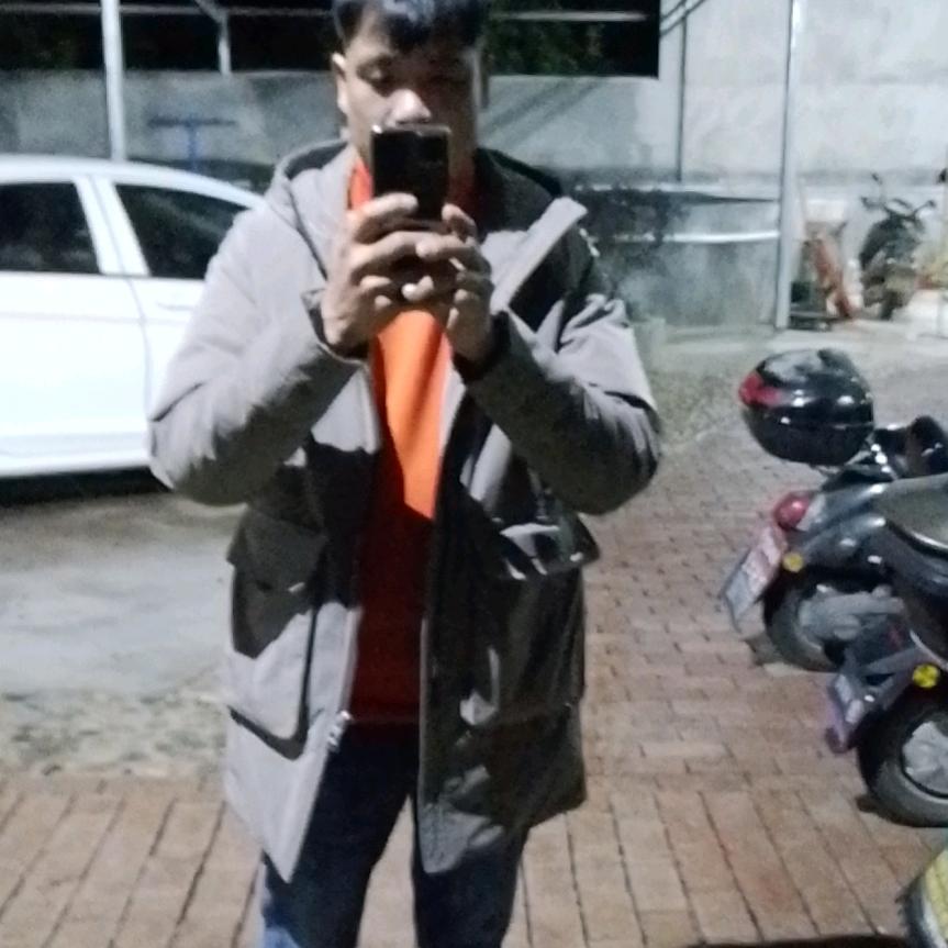 老梁同学
