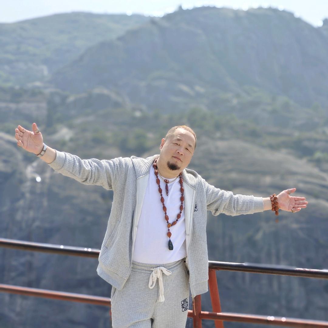 不发脾气只发财