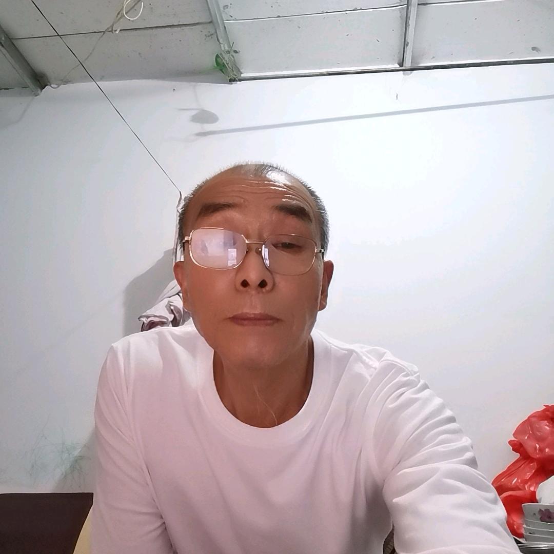 你我快乐。。谢谢你们关注