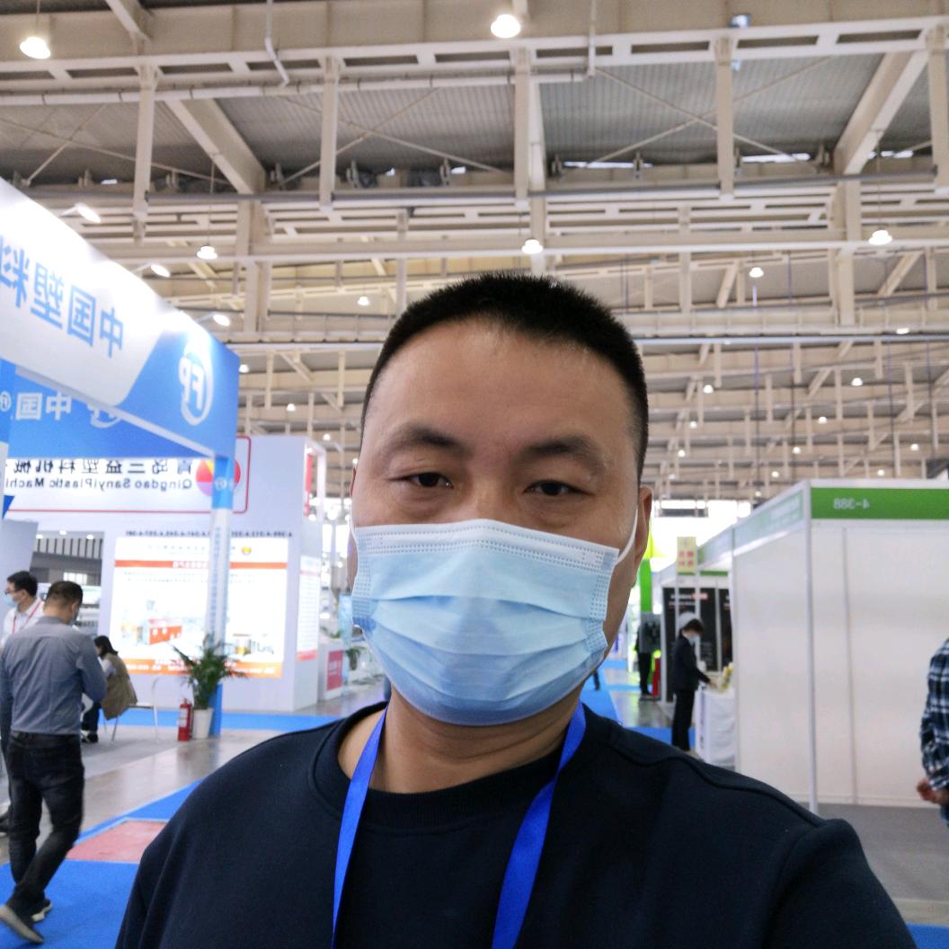 金泉龙佳新材料张辉峰，集装袋、基布、吊围