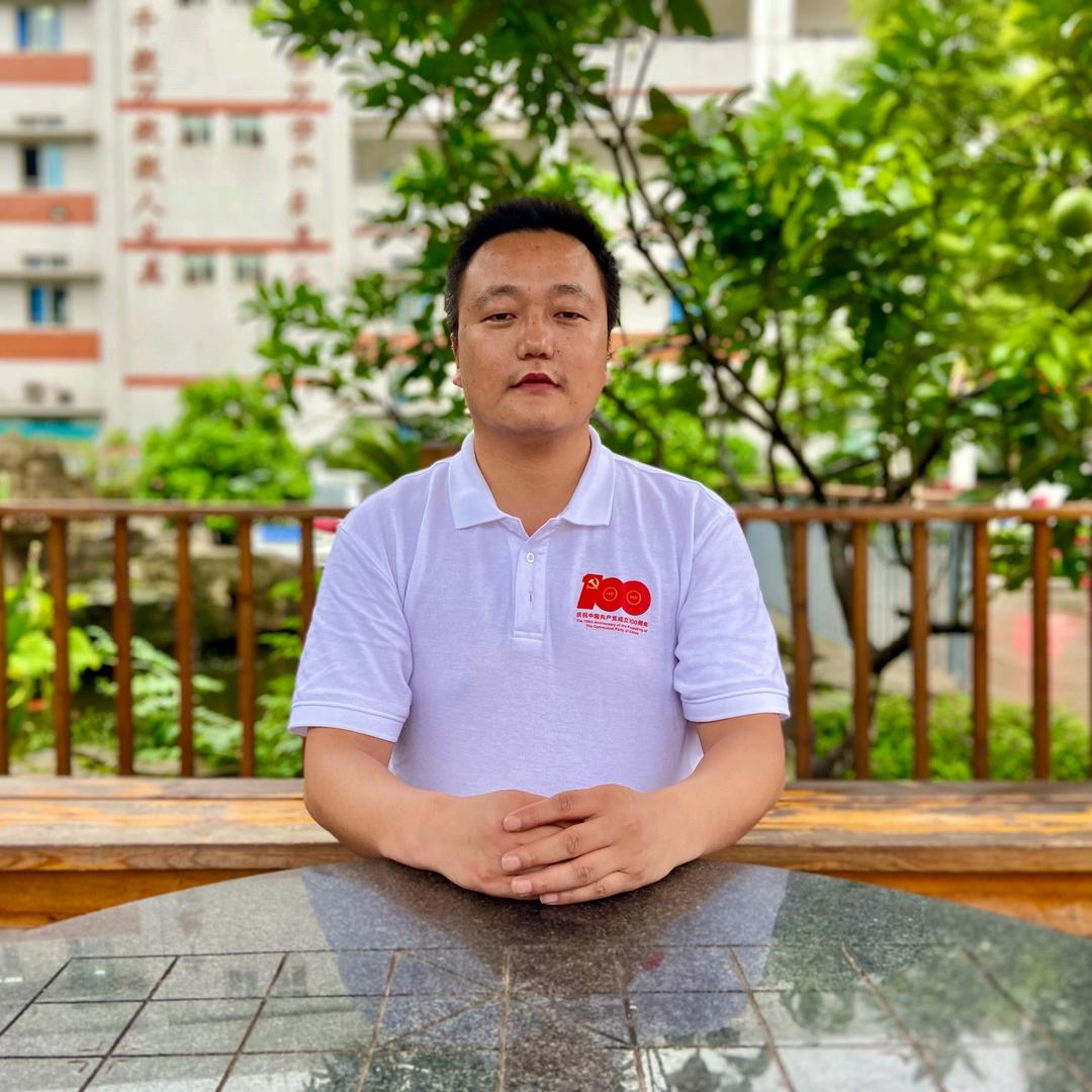 艺才技师学院余奉函