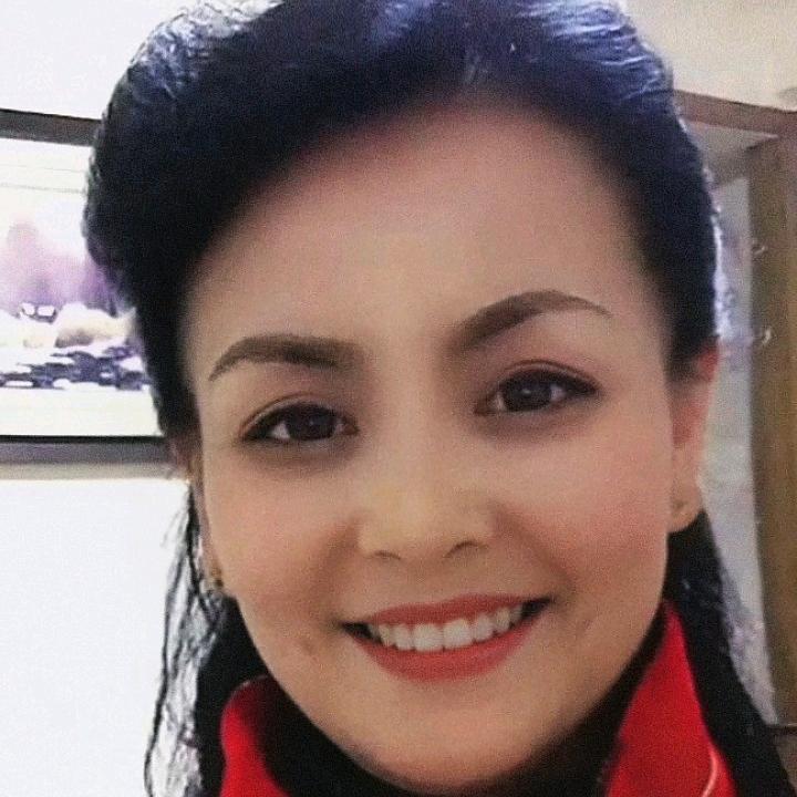 刘 琼