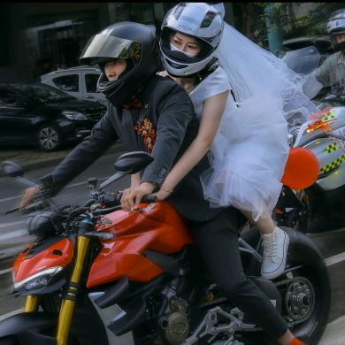 王&王的幸福记