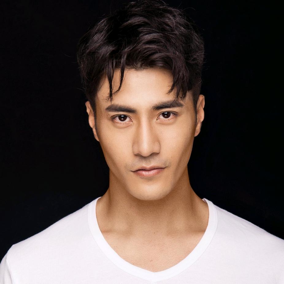 李晨浩