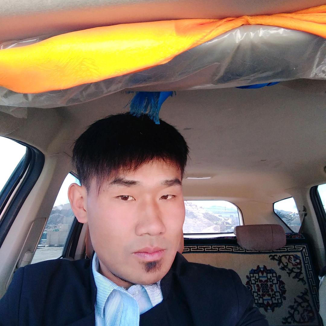 那 仁 乌 拉