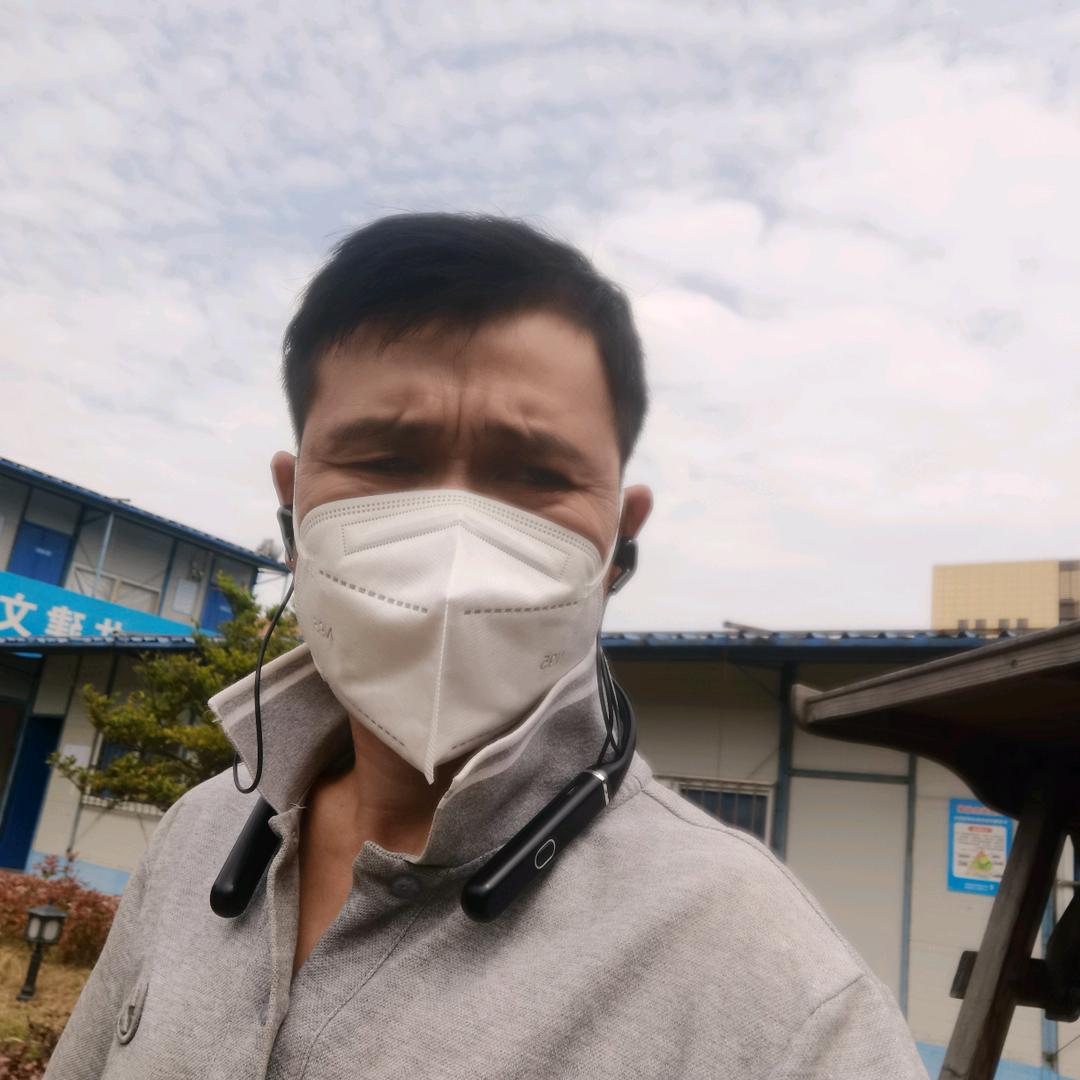 流浪大叔，阿华